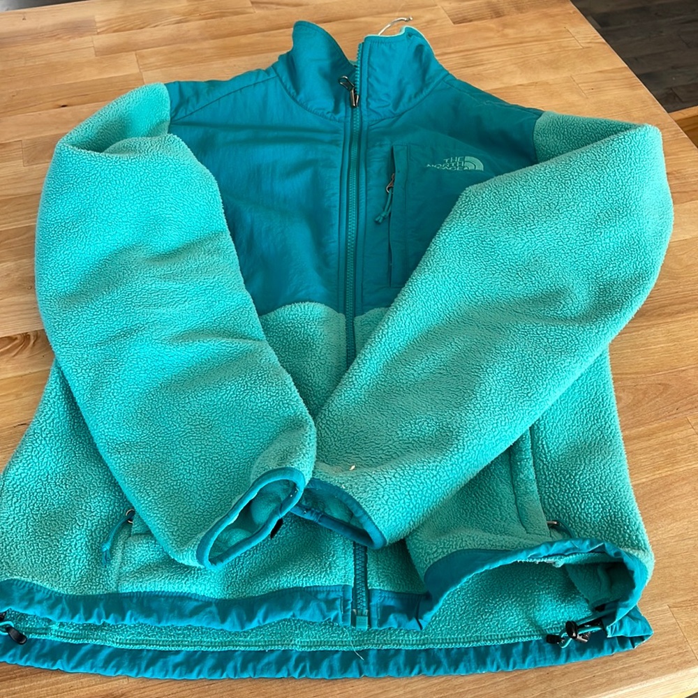 Womens North Face fleece, Size M